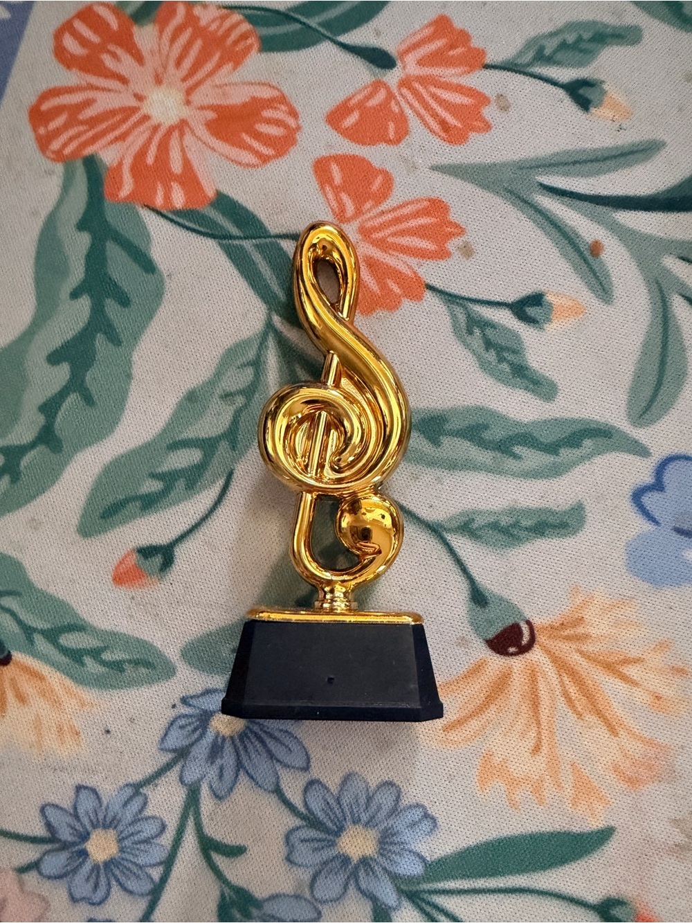 Mini Brands Rare Accessories- Gold Trophy